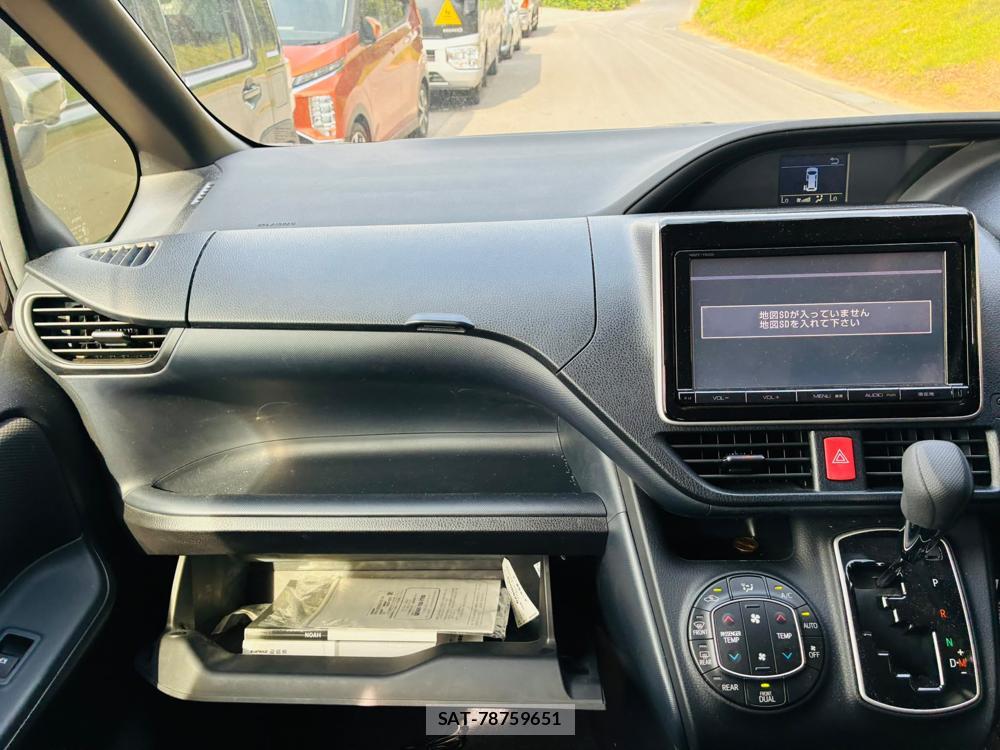 Toyota NOAH 2014-05 8169415-17