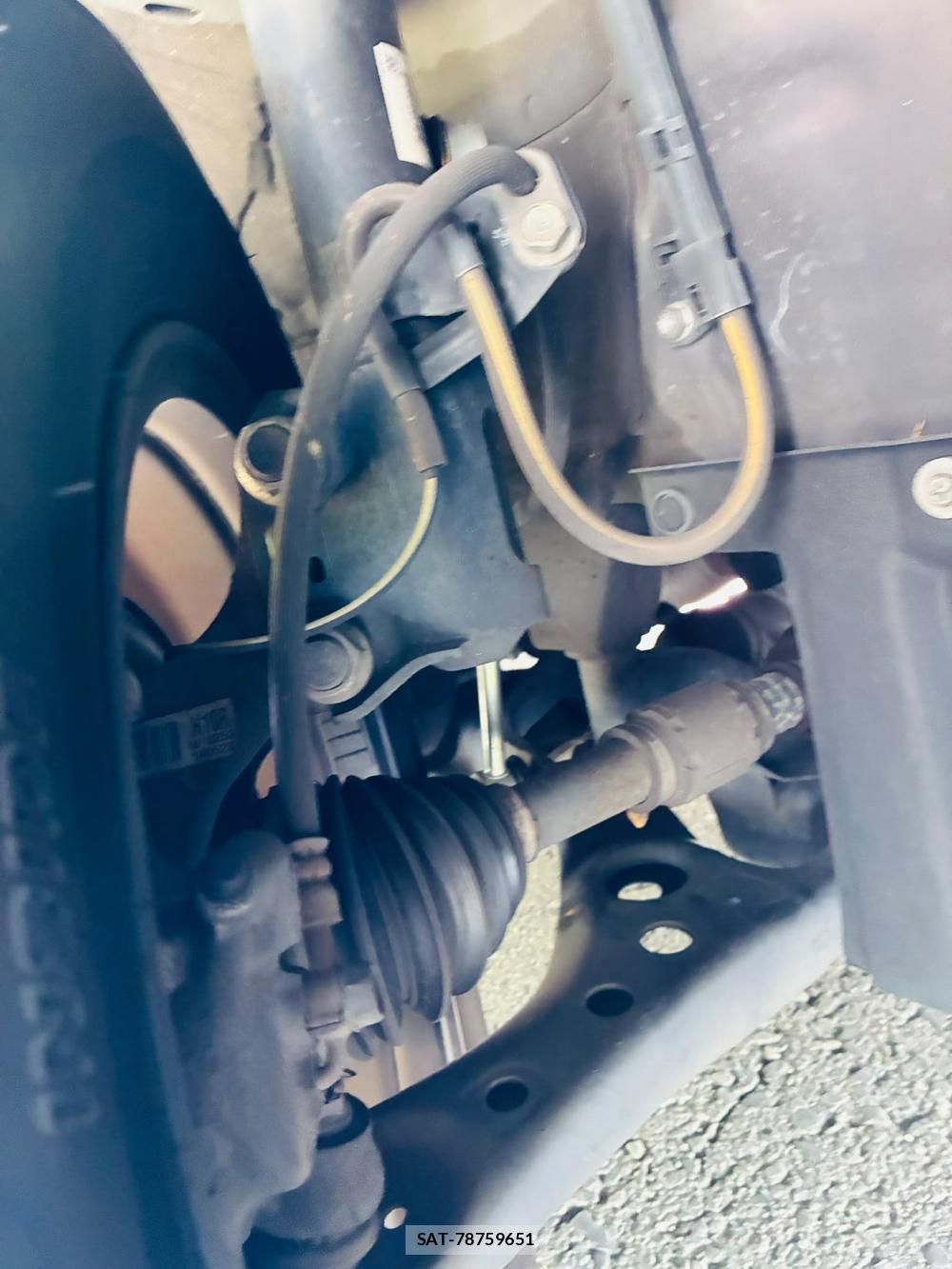 Toyota NOAH 2014-05 8169415-34