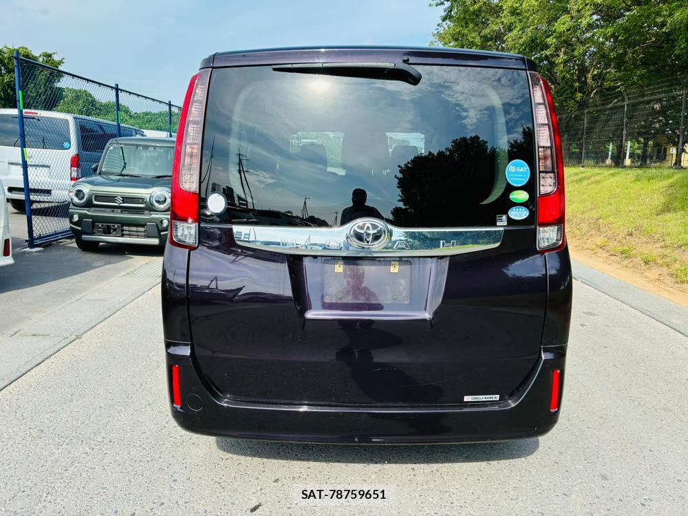 Toyota NOAH 2014-05 8169415-3
