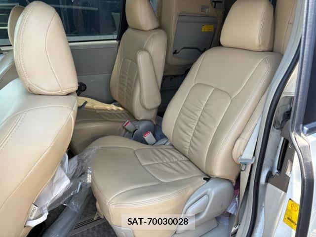 Toyota NOAH 2011-08 8316003-9
