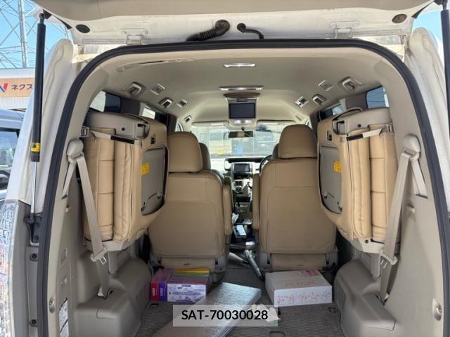 Toyota NOAH 2011-08 8316003-12