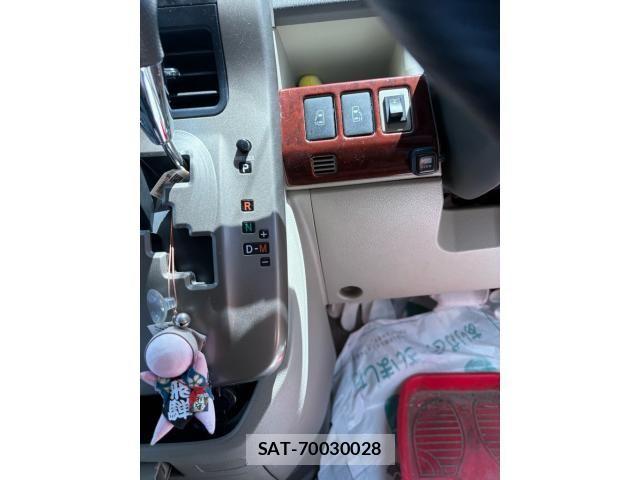 Toyota NOAH 2011-08 8316003-17