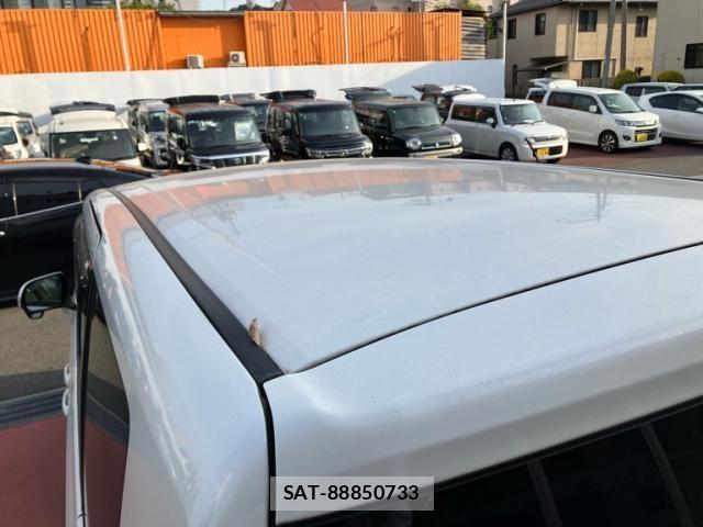 Toyota NOAH 2007-08 8316011-10