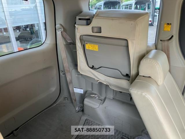 Toyota NOAH 2007-08 8316011-12