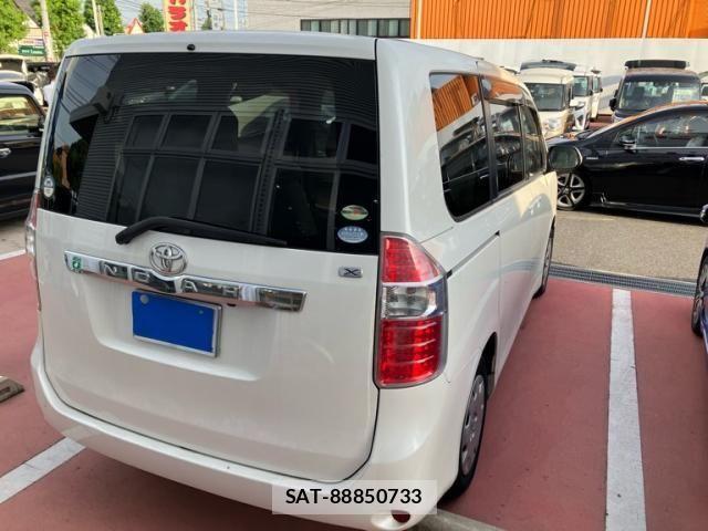 Toyota NOAH 2007-08 8316011-2