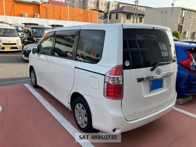 Toyota NOAH 2007-08 8316011-3