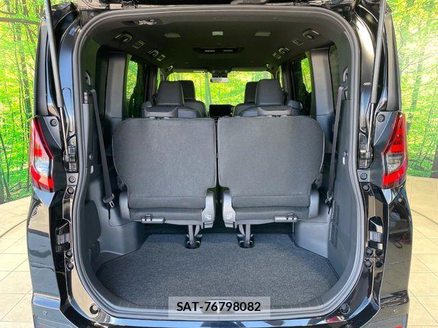 Toyota NOAH 2023-12 8315987-9