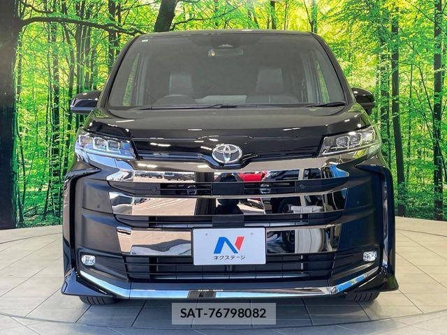 Toyota NOAH 2023-12 8315987-13