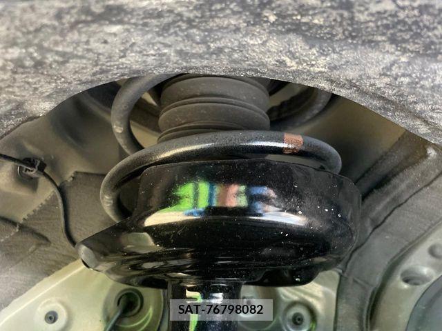 Toyota NOAH 2023-12 8315987-19