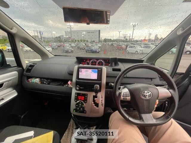 Toyota NOAH 2010-07 8316004-8