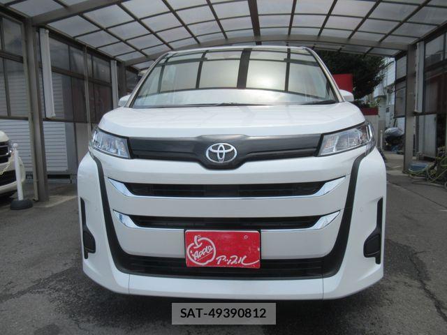Toyota NOAH 2022-03 8315999-11