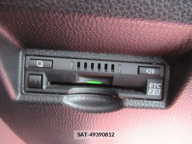 Toyota NOAH 2022-03 8315999-19