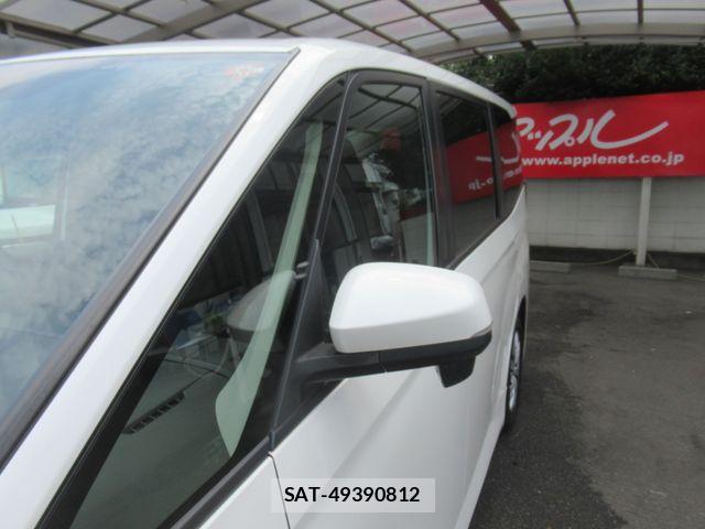 Toyota NOAH 2022-03 8315999-26