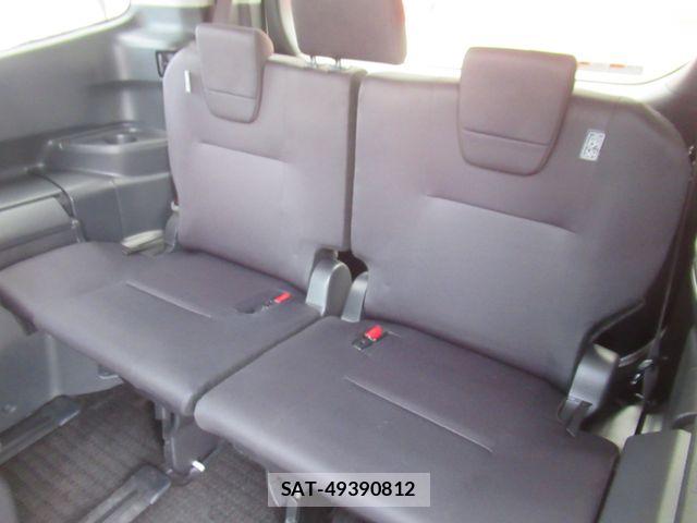 Toyota NOAH 2022-03 8315999-8