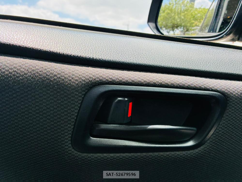 Toyota NOAH 2019-08 8261522-22