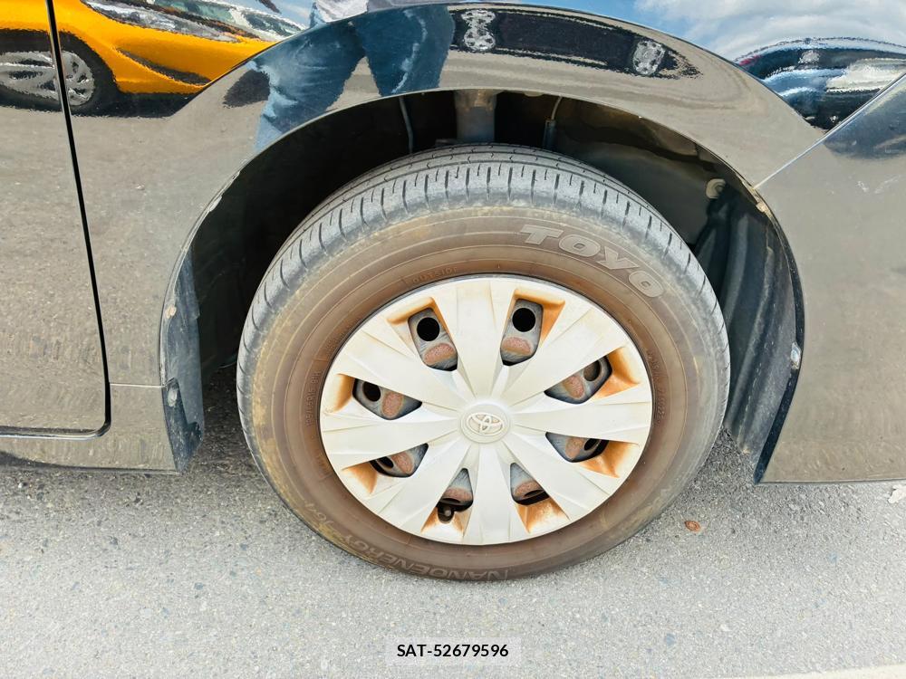 Toyota NOAH 2019-08 8261522-28