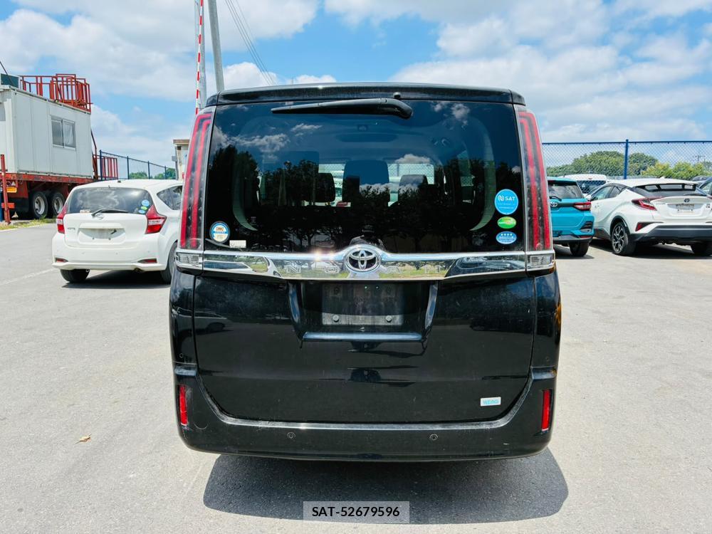 Toyota NOAH 2019-08 8261522-3