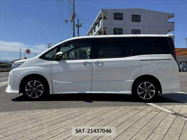 Toyota NOAH 2020-05 8315997-10