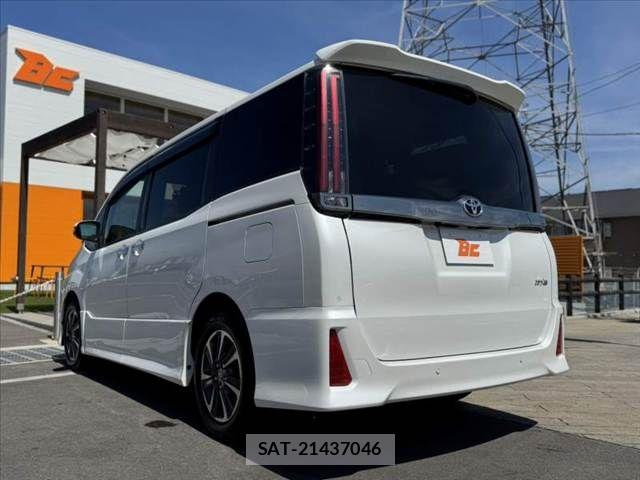 Toyota NOAH 2020-05 8315997-12