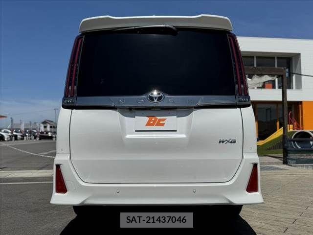 Toyota NOAH 2020-05 8315997-13