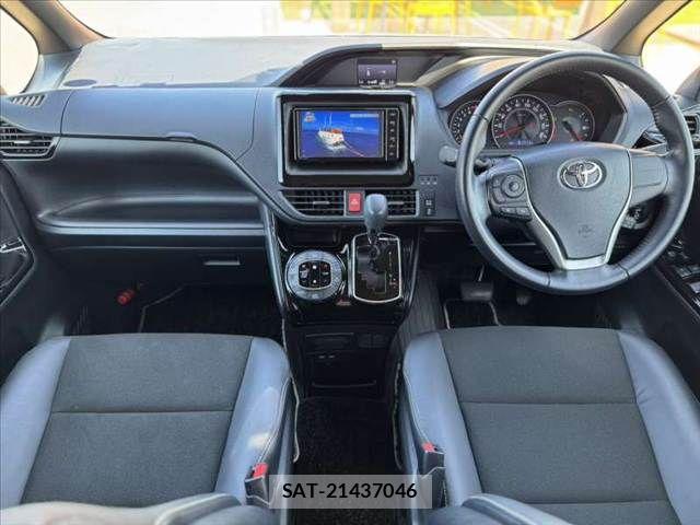 Toyota NOAH 2020-05 8315997-1