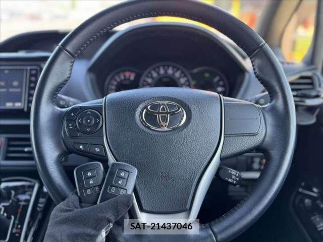 Toyota NOAH 2020-05 8315997-5