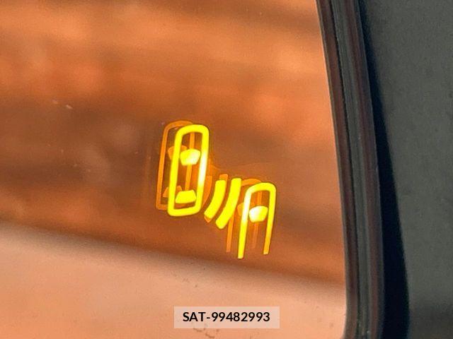 Toyota NOAH 2024-07 8315985-6