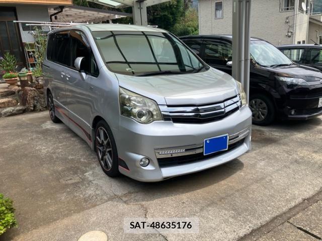 Toyota NOAH 2012-02 8316002-0