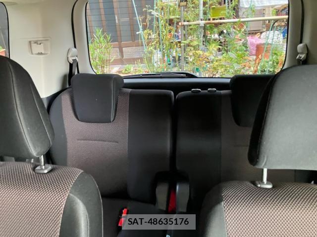 Toyota NOAH 2012-02 8316002-12