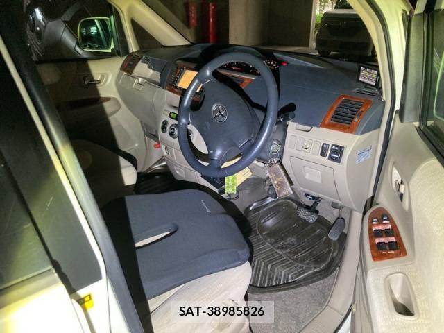 Toyota NOAH 2003-10 8316010-11