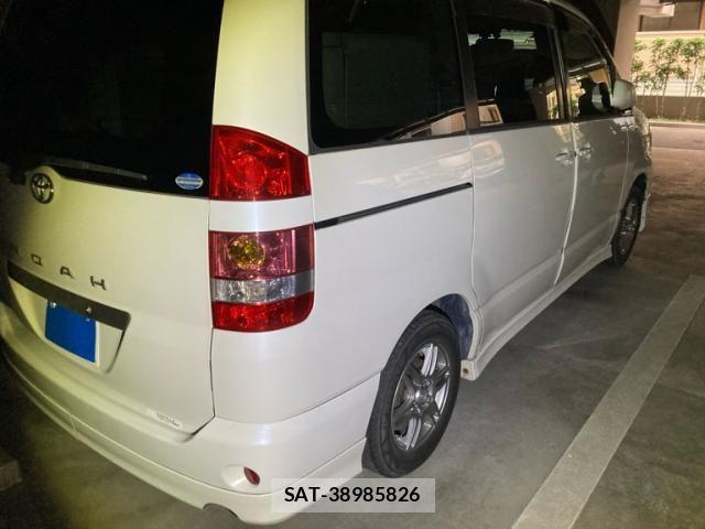 Toyota NOAH 2003-10 8316010-4
