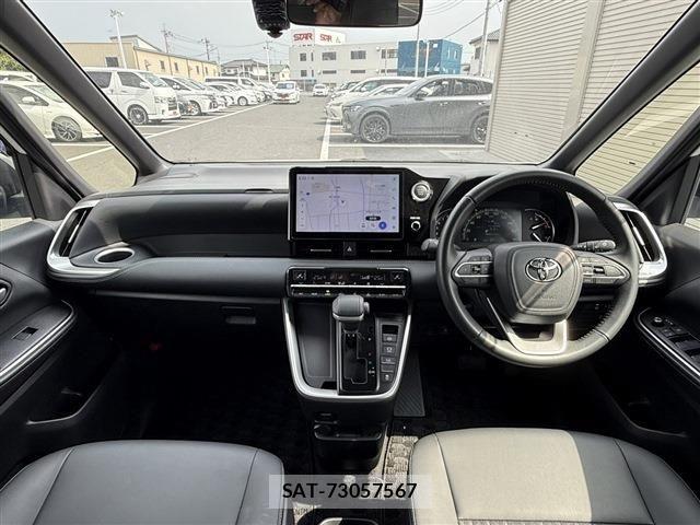 Toyota NOAH 2022-04 8315993-15