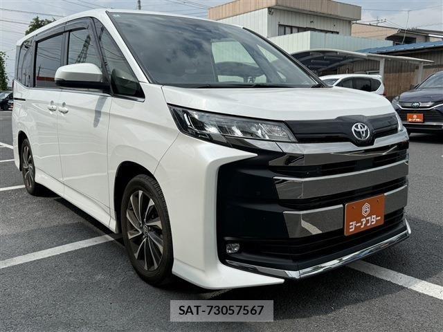 Toyota NOAH 2022-04 8315993-21