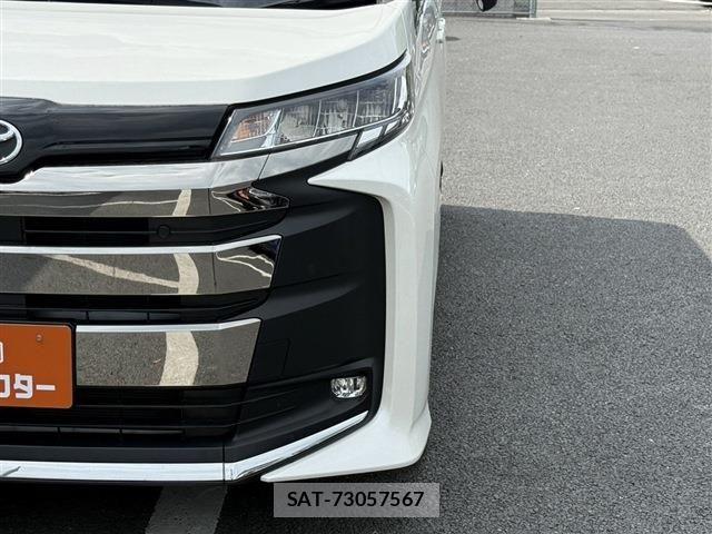 Toyota NOAH 2022-04 8315993-26