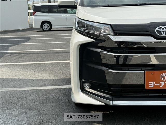Toyota NOAH 2022-04 8315993-27