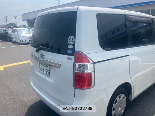 Toyota NOAH 2010-01 8316012-2