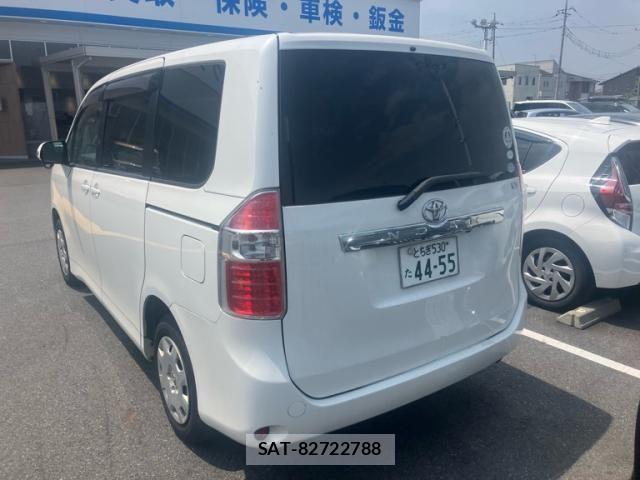 Toyota NOAH 2010-01 8316012-3