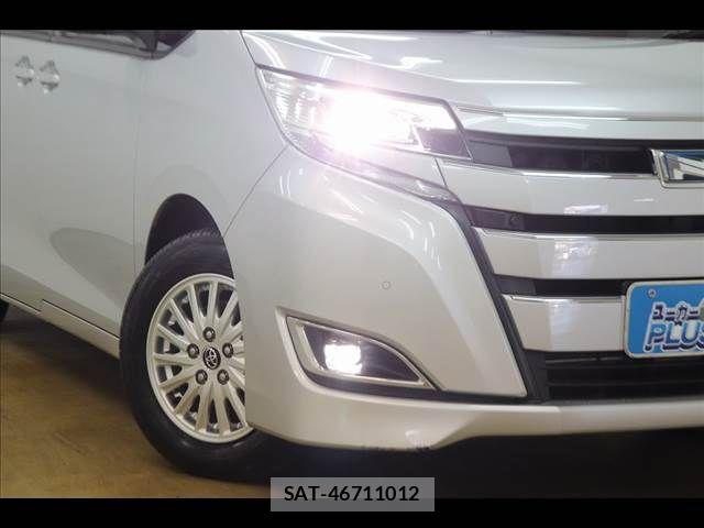 Toyota NOAH 2021-04 8315995-22