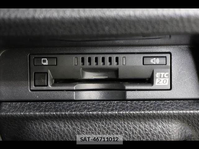 Toyota NOAH 2021-04 8315995-5