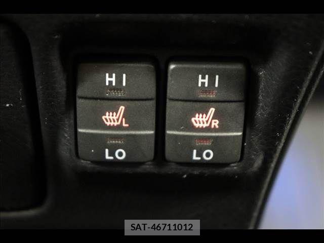 Toyota NOAH 2021-04 8315995-6