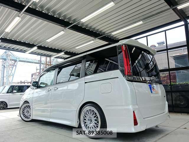 Toyota NOAH 2018-12 8315994-16