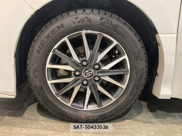 Toyota NOAH 2014-06 8315984-13