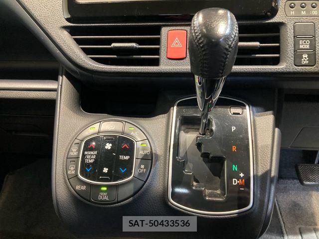 Toyota NOAH 2014-06 8315984-28