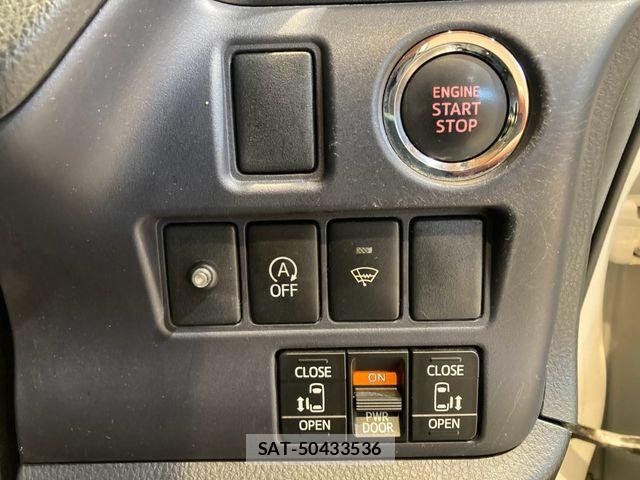 Toyota NOAH 2014-06 8315984-29