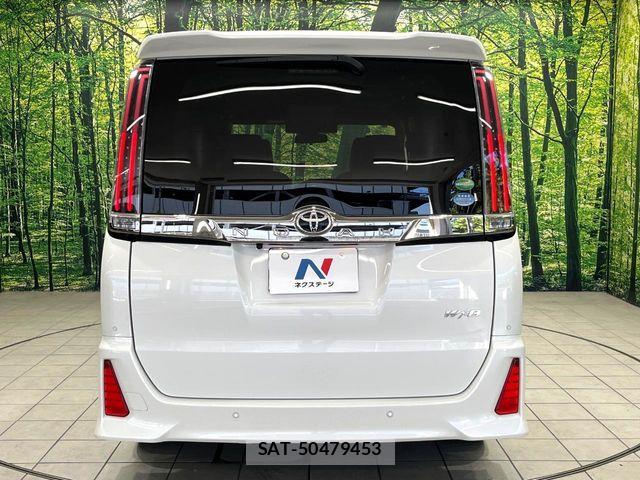 Toyota NOAH 2019-03 8315998-15