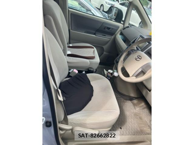 Toyota NOAH 2009-06 8316013-17