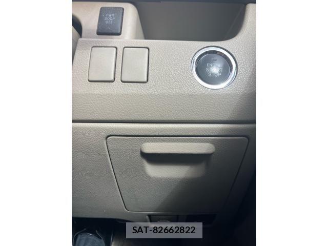 Toyota NOAH 2009-06 8316013-18