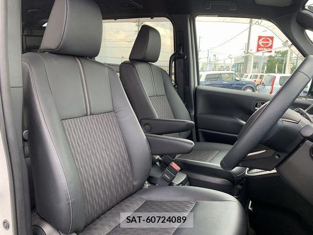 Toyota NOAH 2025-01 8315988-17