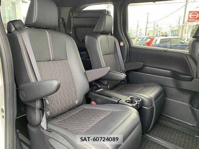 Toyota NOAH 2025-01 8315988-18