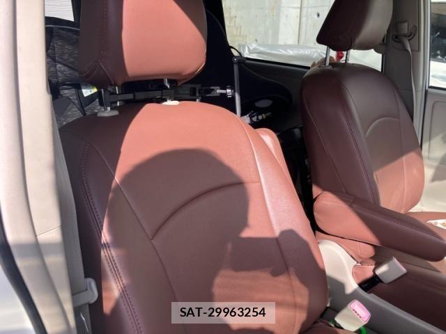 Toyota NOAH 2010-08 8316007-10